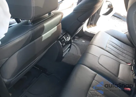 2023 BMW M550 I xDrive z USA, uszkodzony, nr VIN WBA13BK07PCN56512